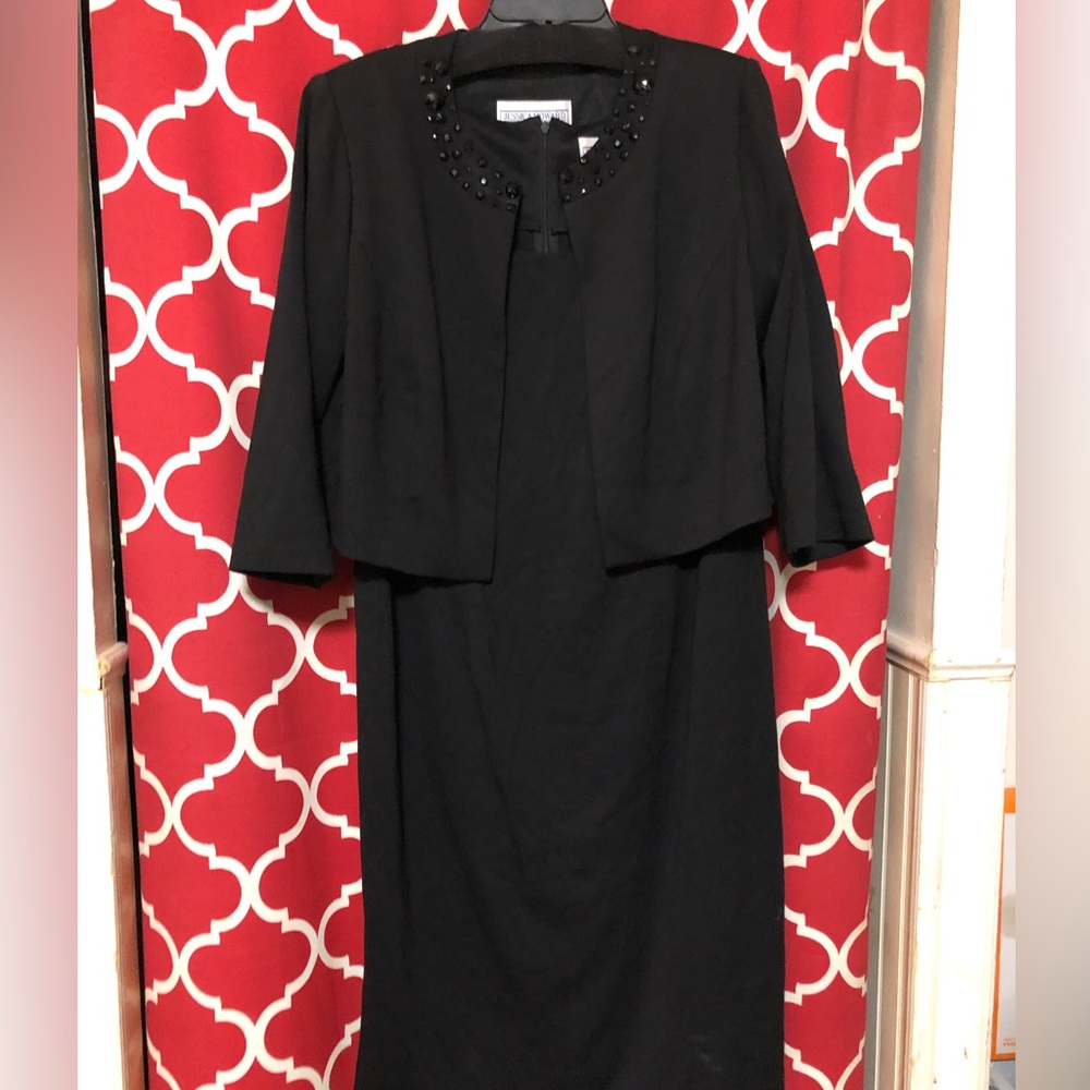 Designer Jessica Howard dress
